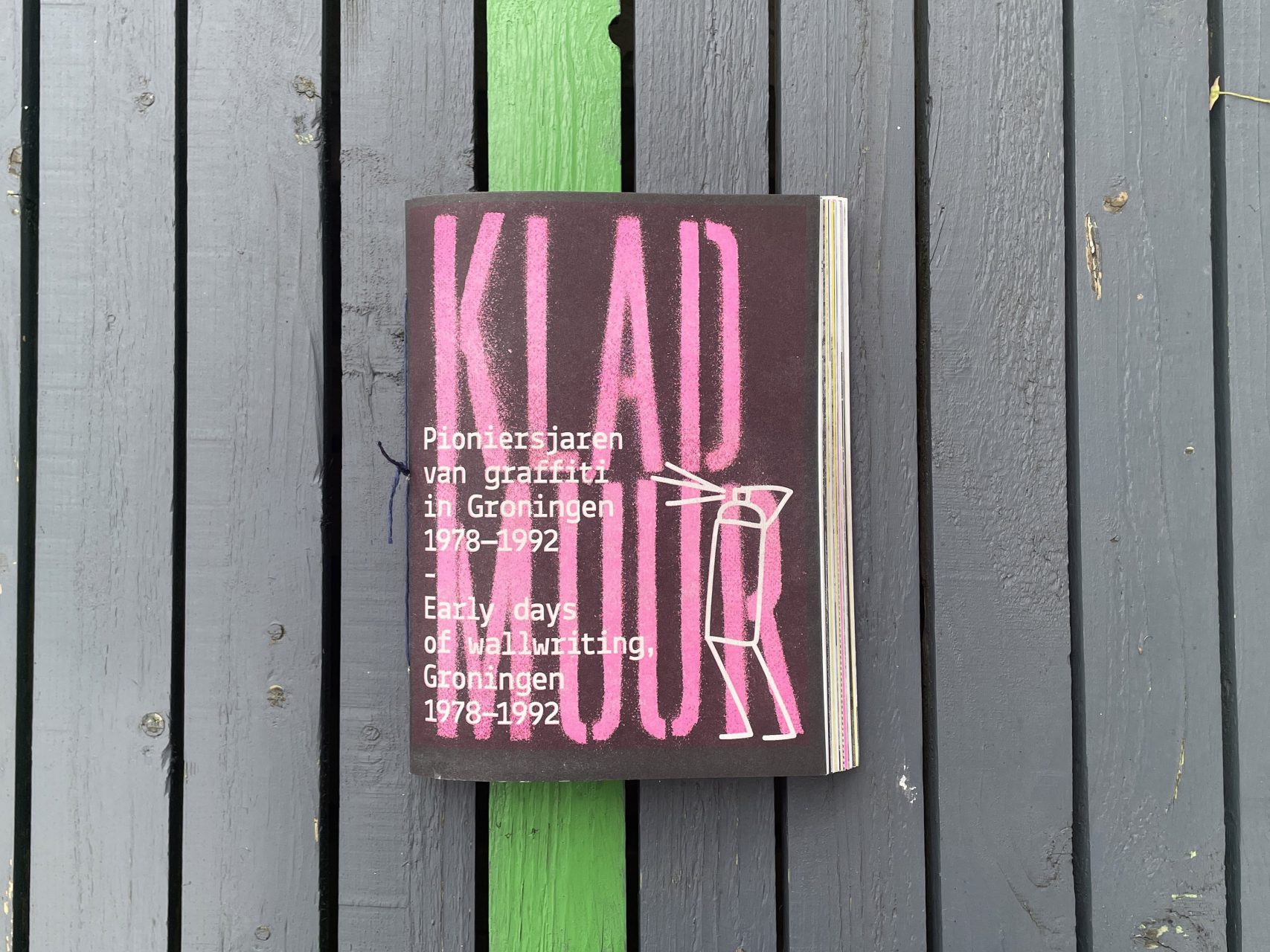 KLADMUUR BOEK